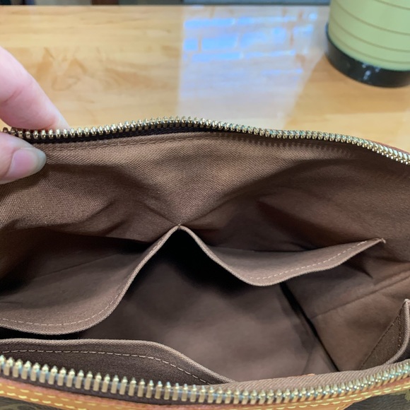 Louis Vuitton Palermo PM - Picture 16 of 16